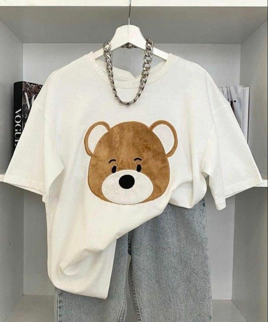 "Chic & Comfortable: Oversized Streetwear Essentials for Girls"