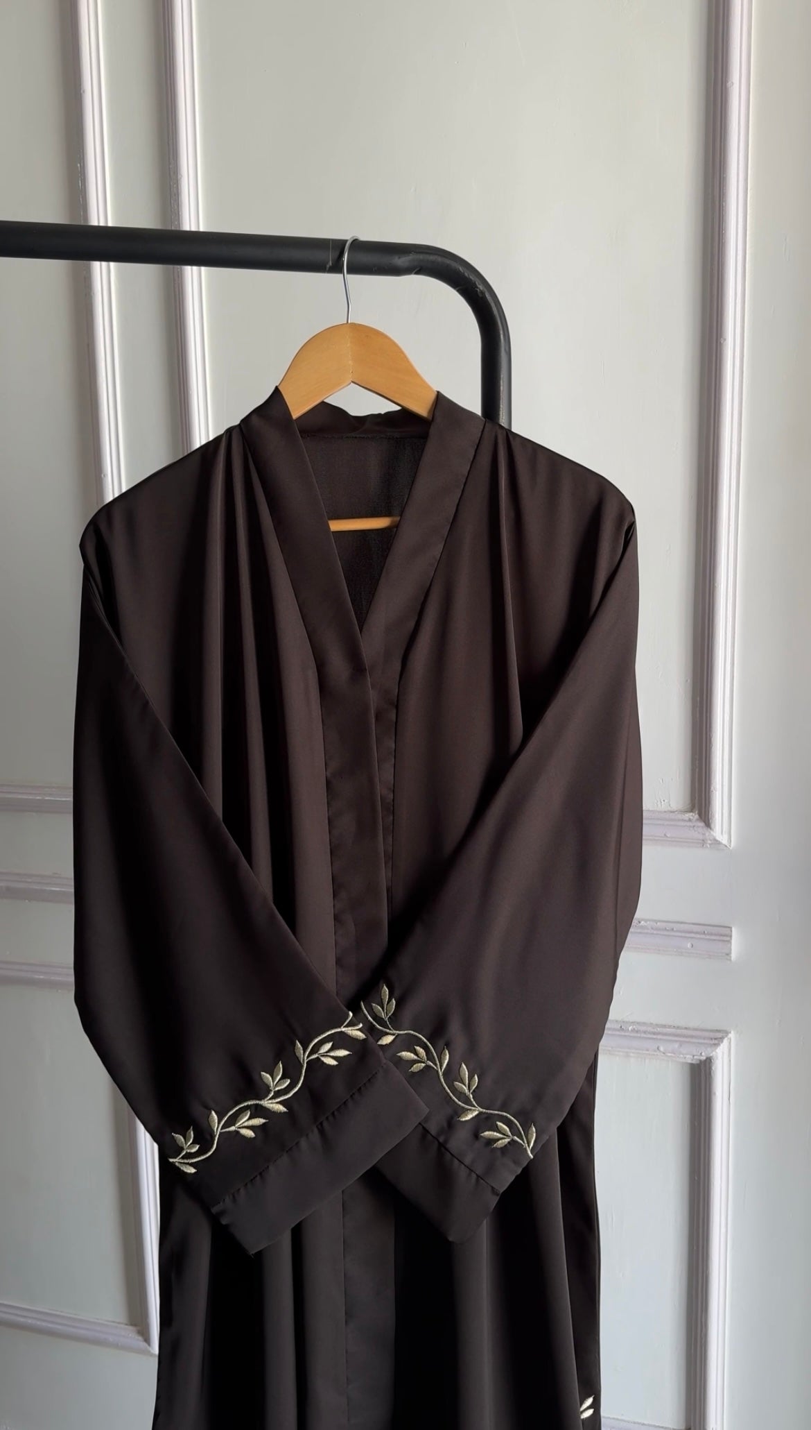Amna - Dark Brown