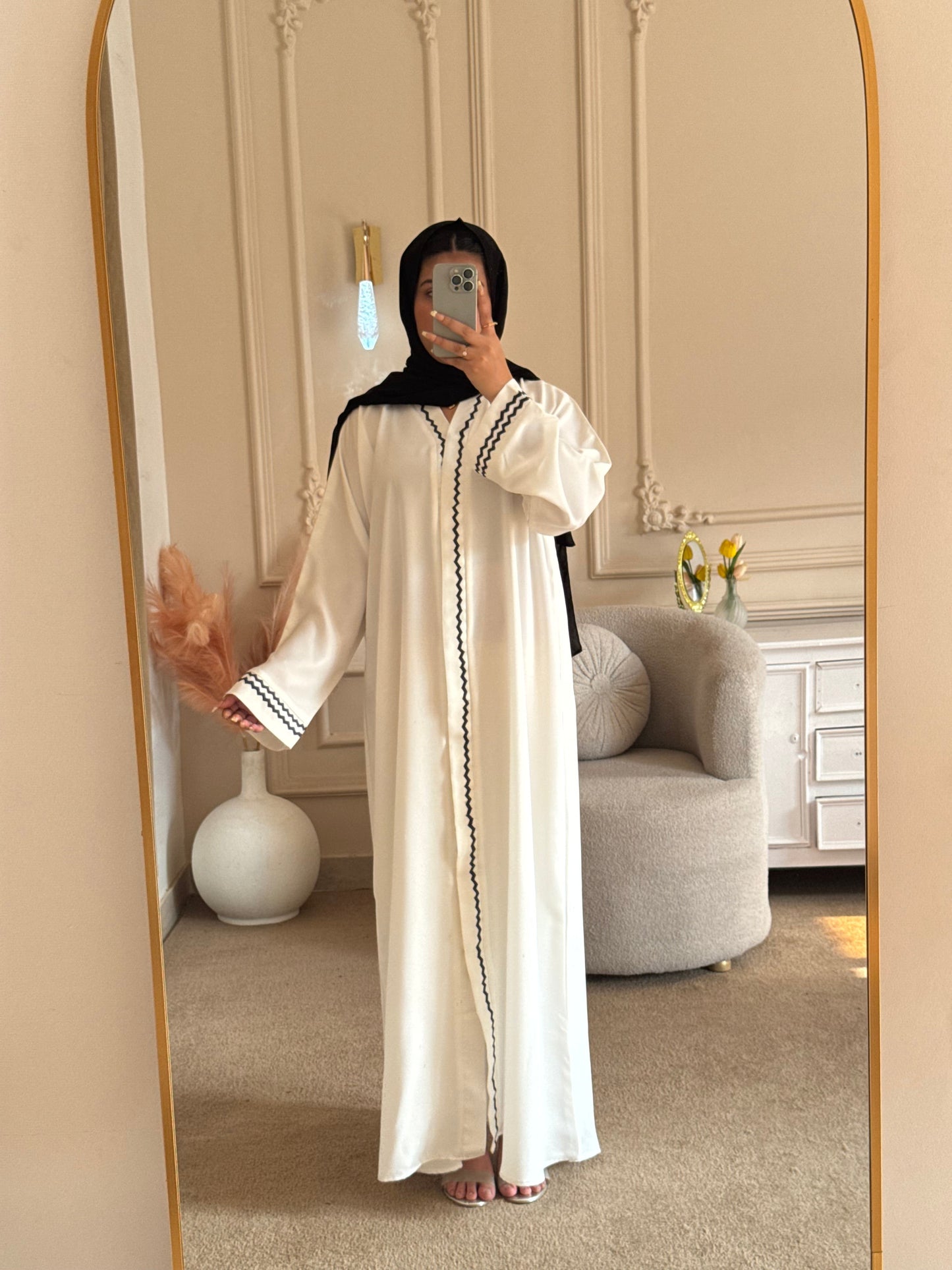 Hoor - White