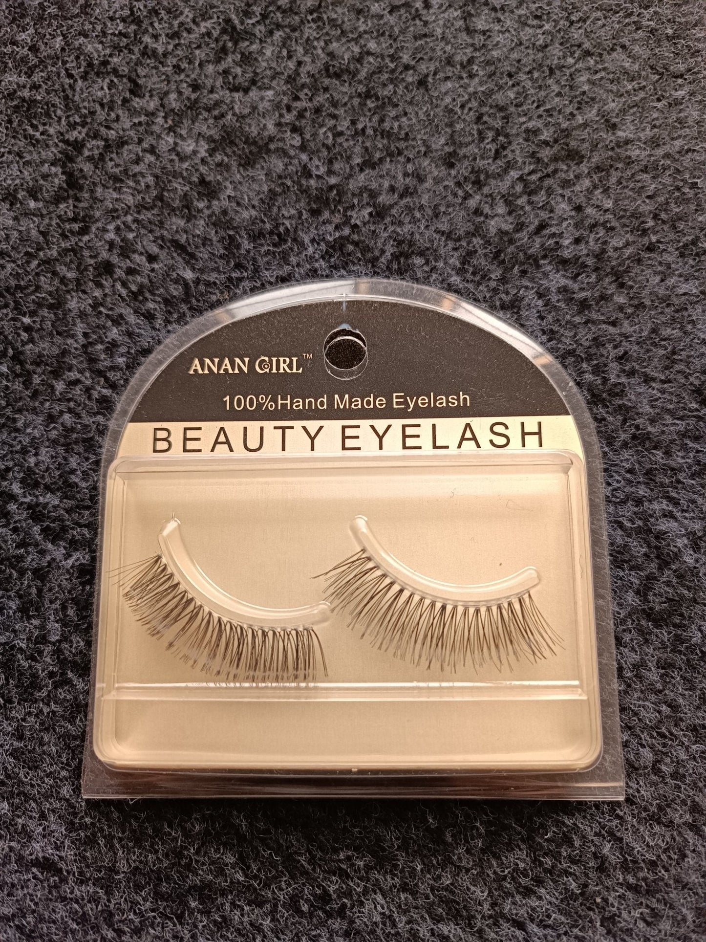 Anan Girl beauty eyelash