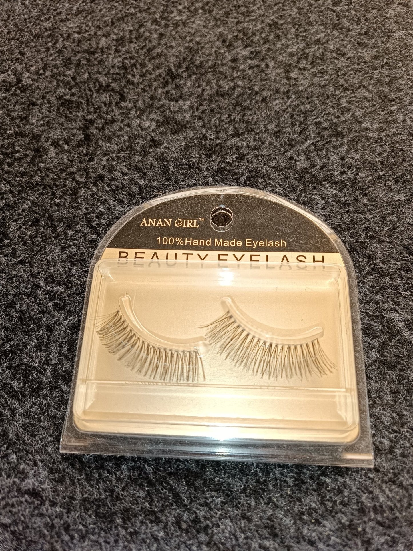Anan Girl beauty eyelash