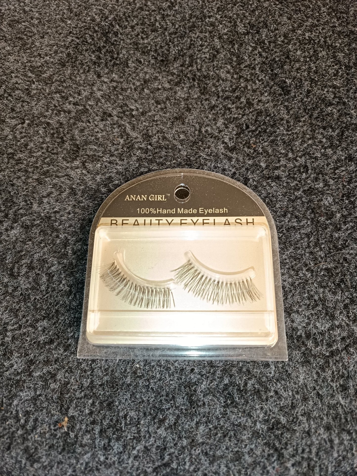 Anan Girl beauty eyelash