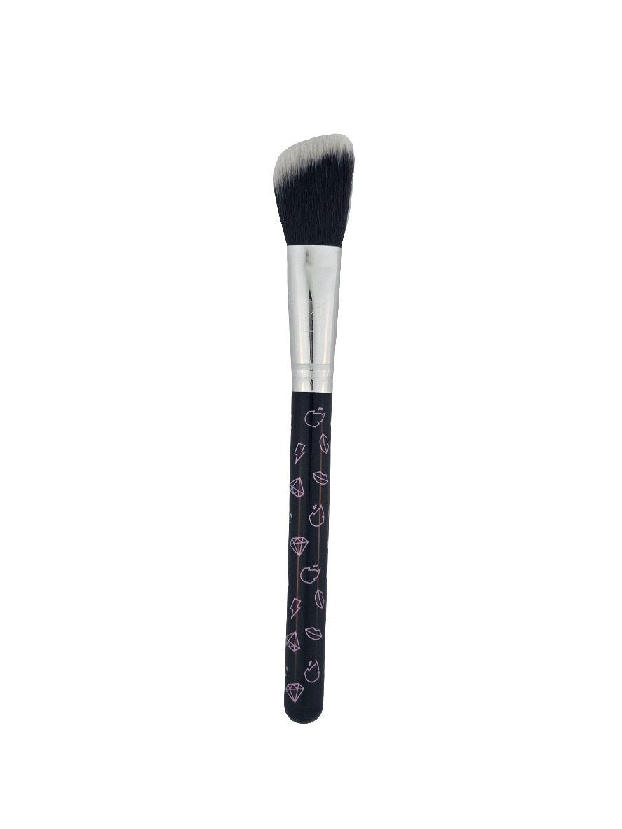 Beauty Bay Iconic Black Angled Blush/Contour Brush – Perfect Precision for Contouring