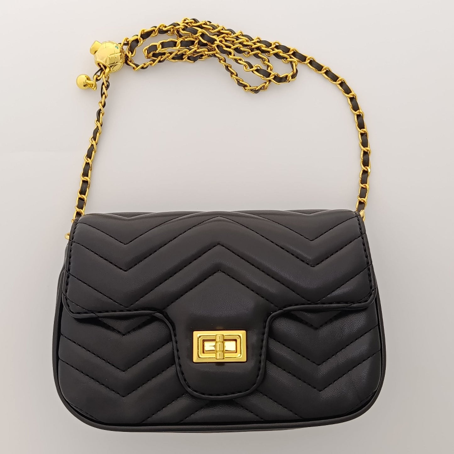 Black Quilted Heart Chain mini Shoulder Bag – Elegant Faux Leather Crossbody for Everyday Chic - Y-140