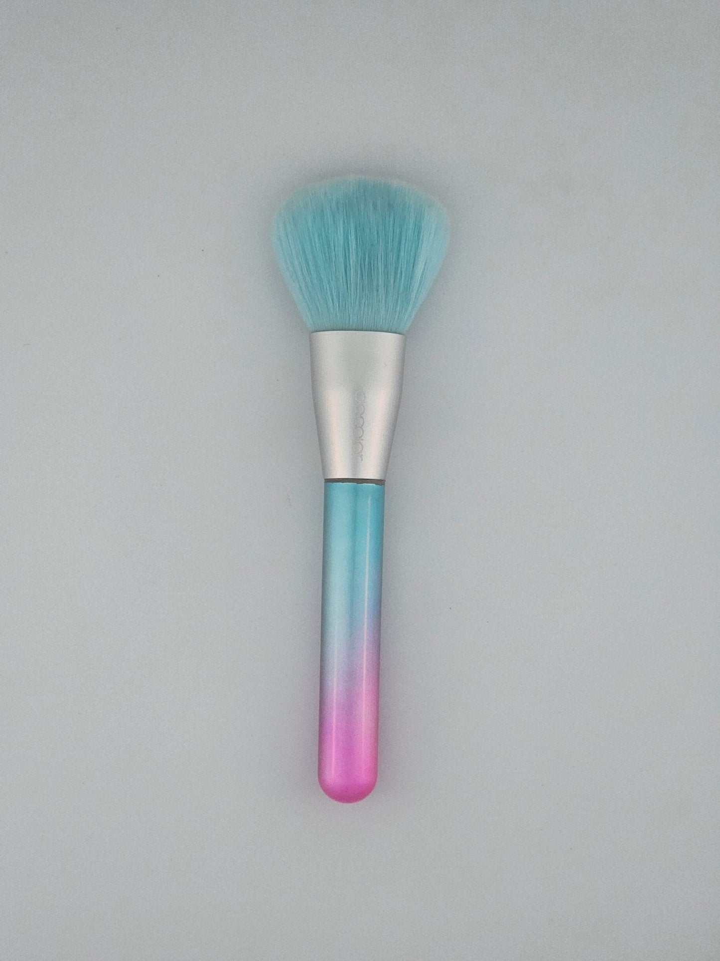 Gradient Handle Powder Brush – Perfect Blending for Flawless Finish