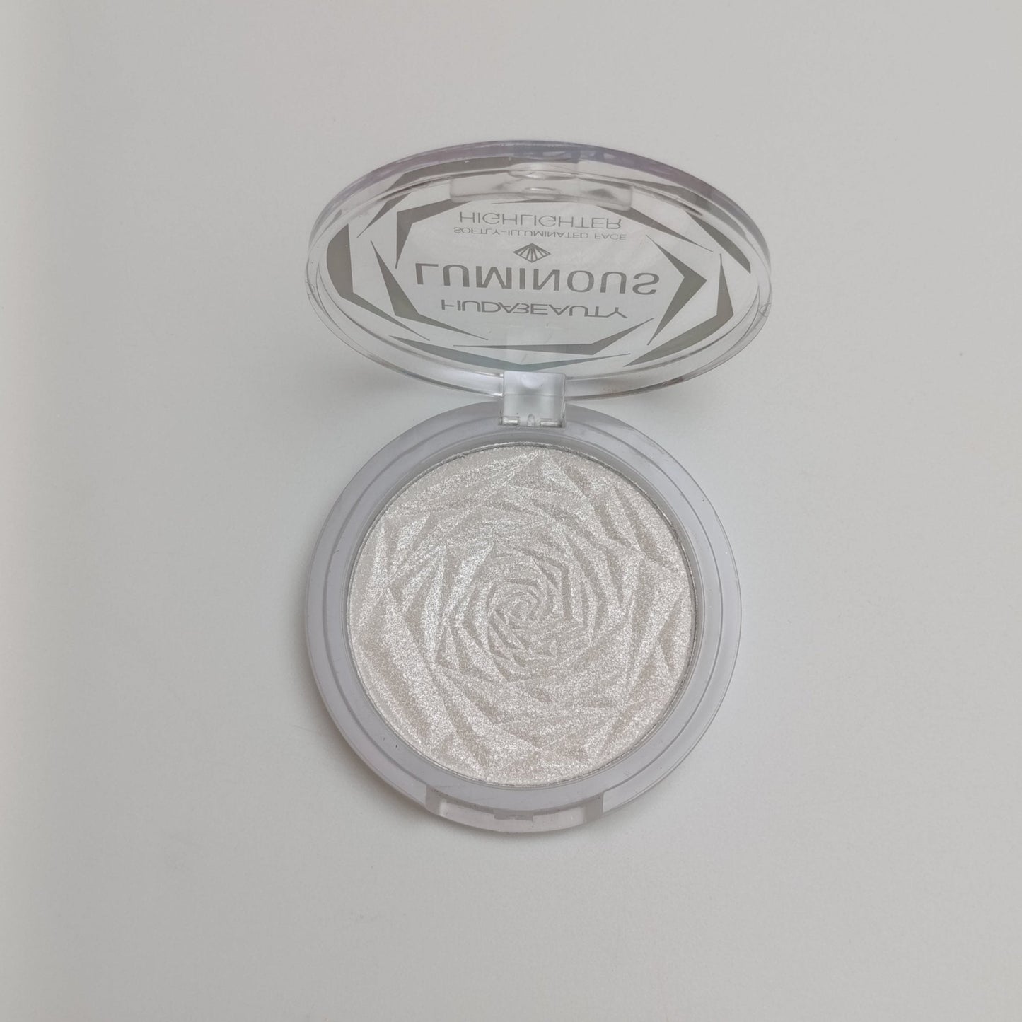 Huda Beauty Luminous Highlighter – Softly Illuminated Glow