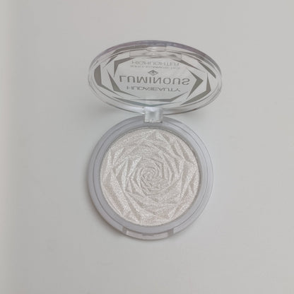 Huda Beauty Luminous Highlighter – Softly Illuminated Glow