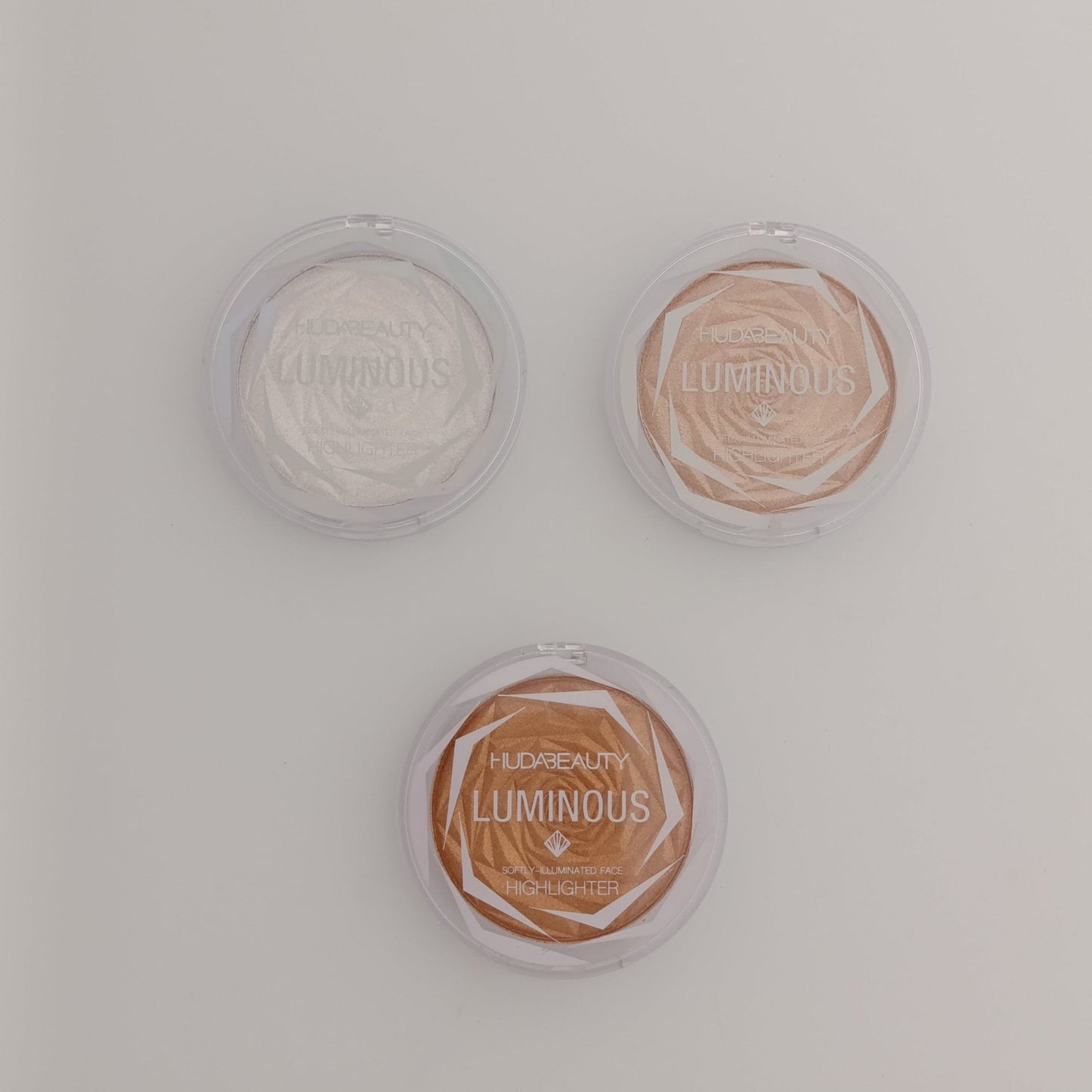 Huda Beauty Luminous Highlighter – Softly Illuminated Glow