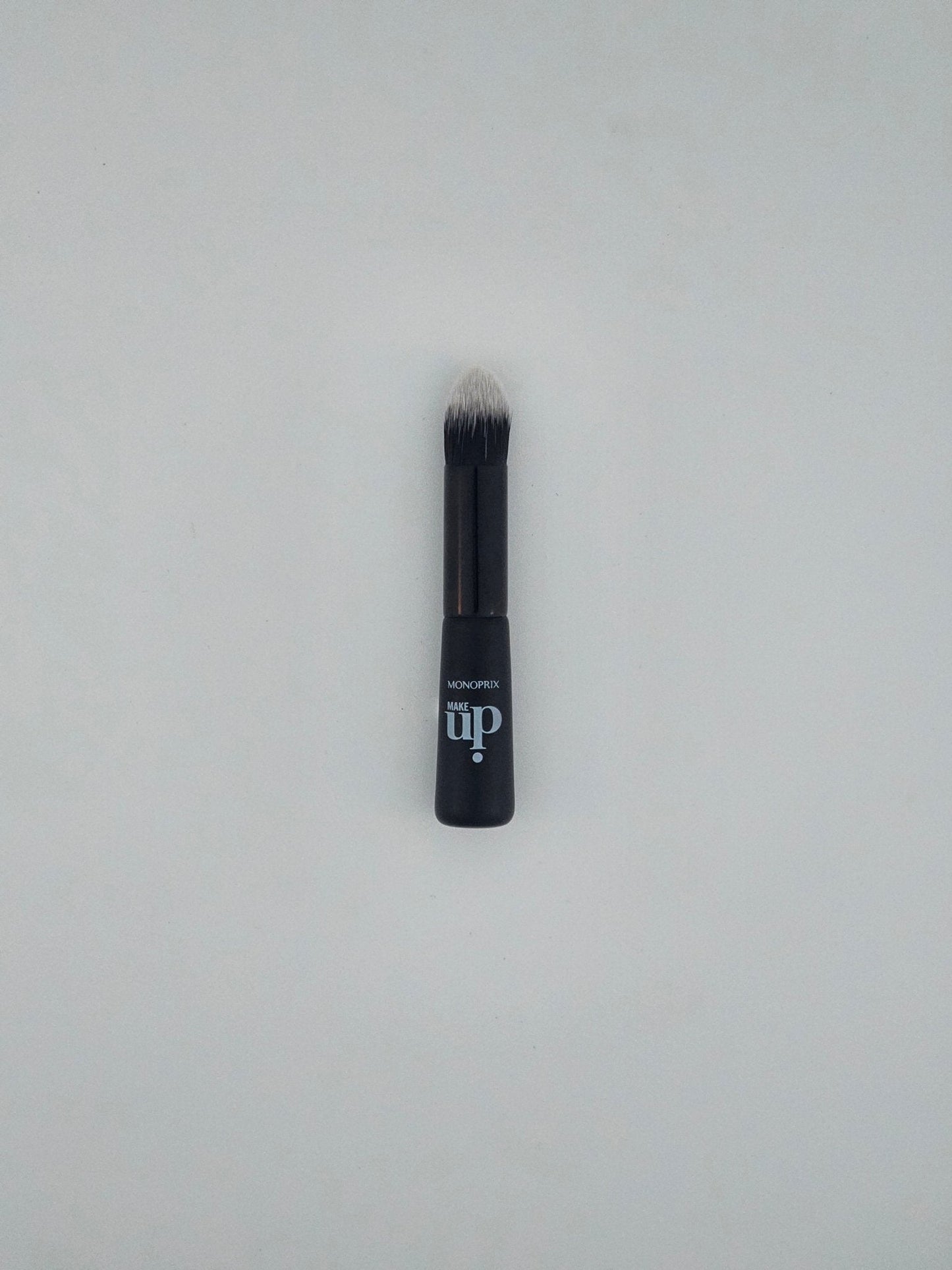 Monoprix Makeup Precision Tapered Brush – Flawless Detail & Precision Application