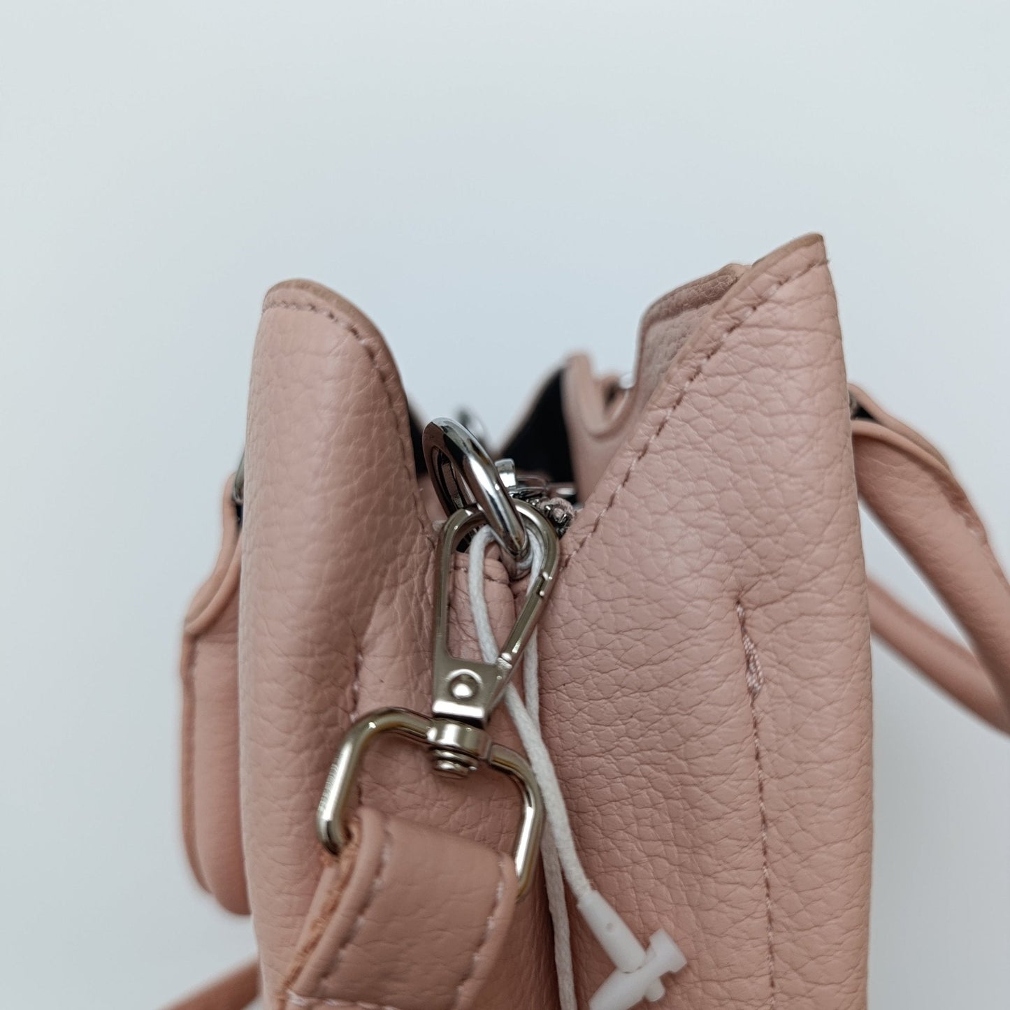Premium Multi-Compartment Handbag for Women – Elegant Design, Adjustable Strap - 8523