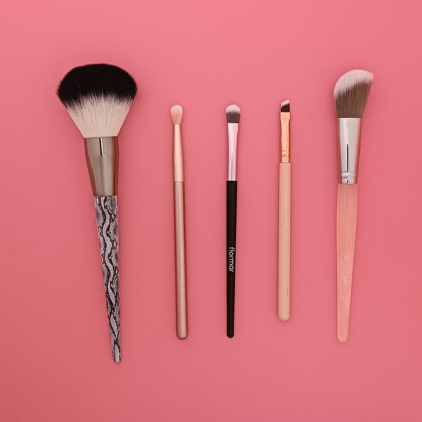 Premium Set of 10 Makeup Brushes with Free Gift - Branded Quality