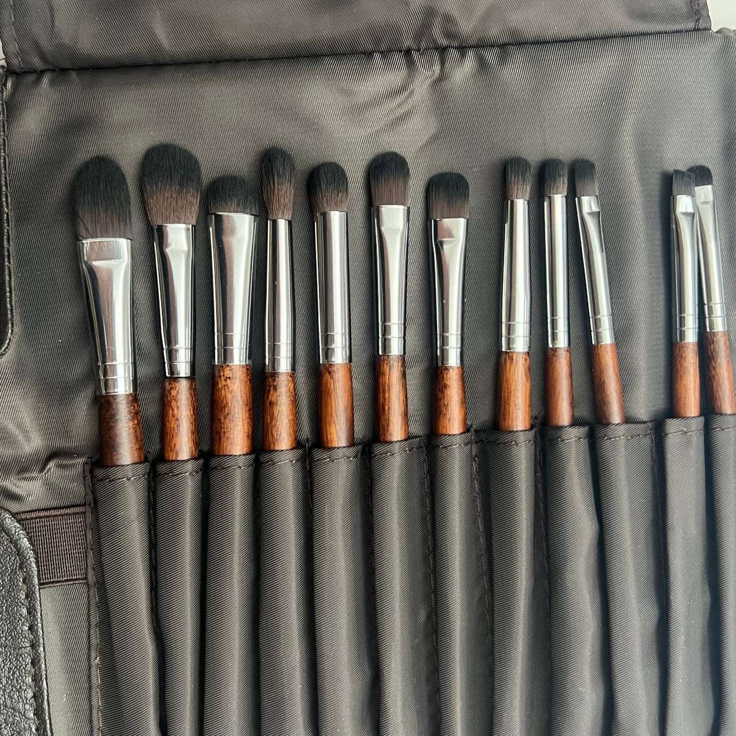Professional 12-Piece Makeup Brush Set with Leather Pouch-Premium Eye & Face Brushes