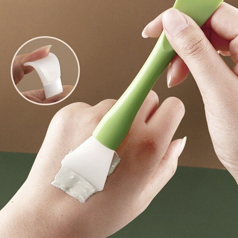 Professional Quality Silicone Facial Mask Makeup Brush – Smooth Application, Spa-Like Experience