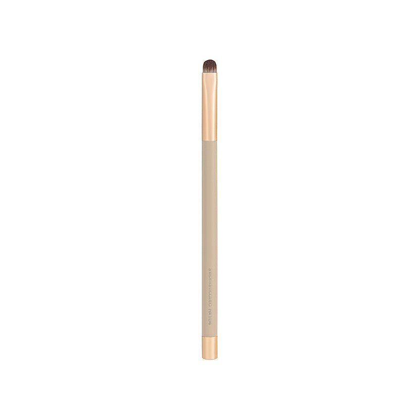 Sophisticated №104 Eye Smudge Brush – Precision Smudging and Perfect Eye Detailing | Lotshop.pk