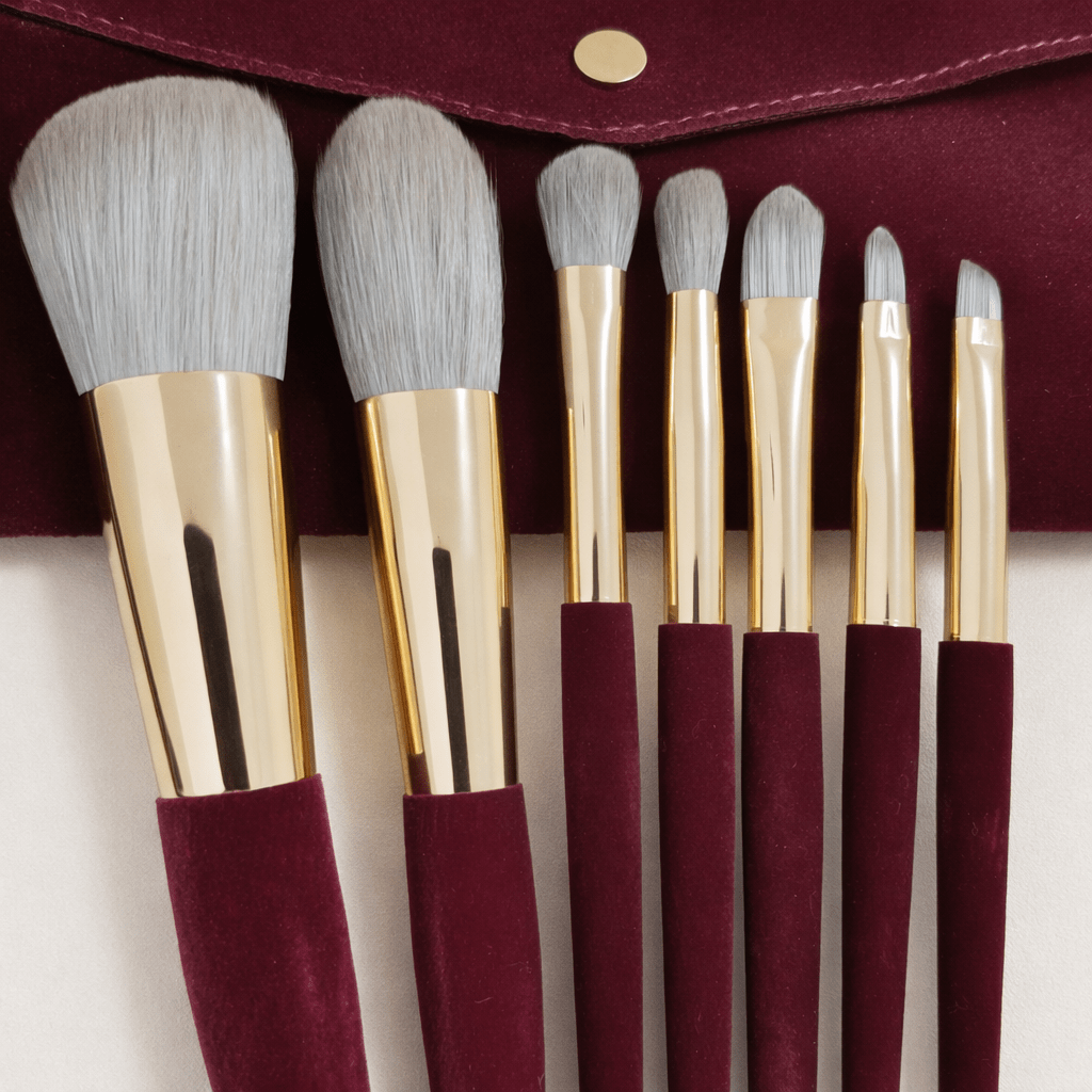 Velvet Luxe 7-Piece Makeup Brush Set with Pouch – Premium Face & Eye Kit
